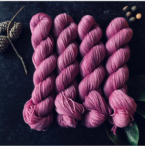 Red Stag Fibre: Dachas Sock