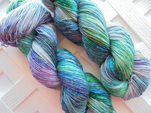 Load image into Gallery viewer, Purple Lamb: Sparkly Merino Sock